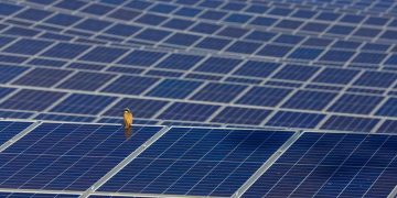 AES invierte $5 millones en planta de energía fotovoltaica