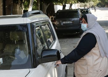 Nayla, la primera taxista con servicio para mujeres en Israel