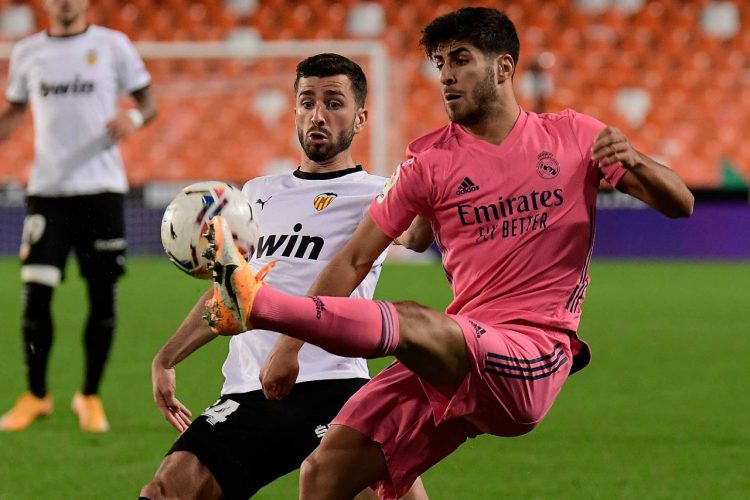 El Valencia humilló 4-1 al Real Madrid en una partido para el olvido para los merengues.
