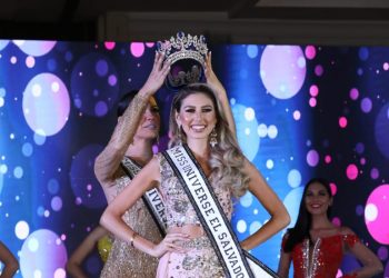 Vanessa Velásquez es coronada Miss Universo 2020