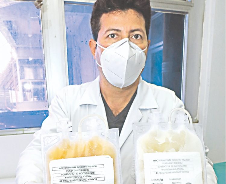Recursos. De acuerdo con Alfaro, actualmente no se tiene una reserva de unidades de plasma,
por lo que se hace necesario contar con donantes para poder beneficiar a los pacientes. Foto: Luis Umaña.