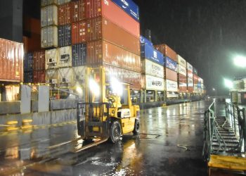El Salvador ofrece enviar ayuda en alimentos y socorristas a Honduras y Guatemala