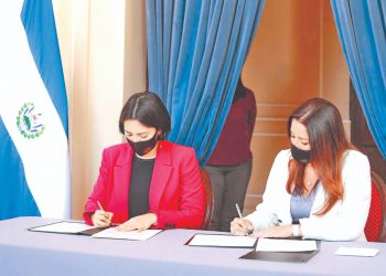 Vivienda y Cultura firman convenio para desarrollar proyectos