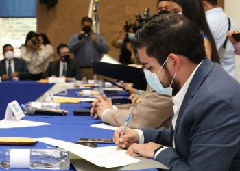 Partidos políticos de El Salvador se comprometen al uso respetuoso de redes sociales