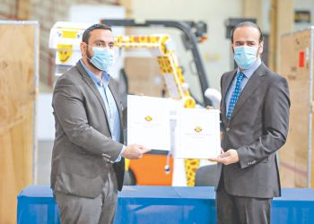 Catar entrega insumos para los hospitales