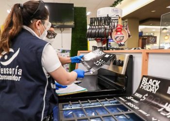 Defensoría del Consumidor detecta alza de precios de hasta $300 por Viernes Negro