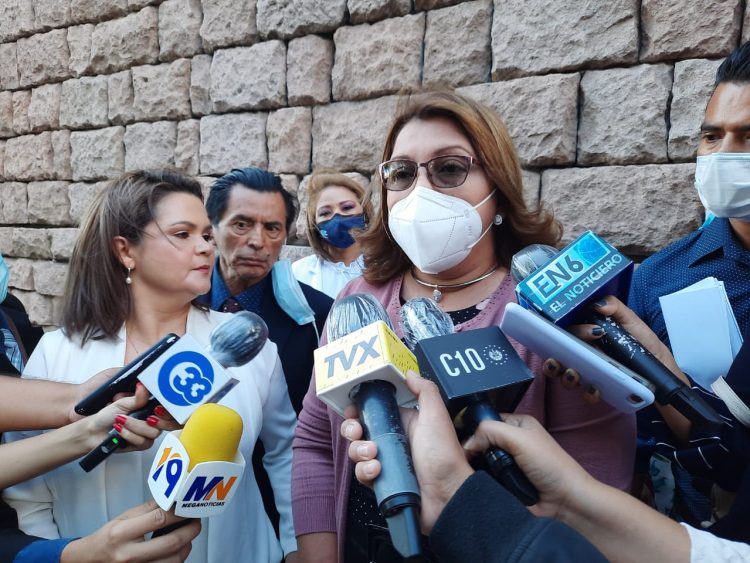 Esta semana los excandidatos no partidarios presentaron ante la OEA un escrito para informar a nivel internacional la situación. /Foto: Roxana Lemus/DES