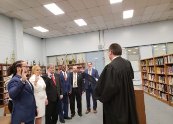 Ser un fiel servidor comunitario llevó a este salvadoreño a ser concejal en Central Falls, EE. UU.
