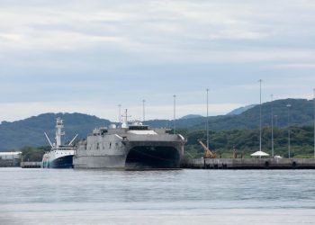 Llega a El Salvador buque de EE. UU. que combatirá narcotráfico en zona del golfo de Fonseca