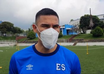 Érick Rivera consiguió permiso para integrarse a la Selecta, pero no tiene visa