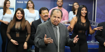 Megalote al ritmo de la cumbia con Tito Flores y la Orquesta San Vicente