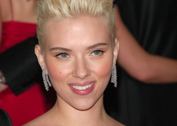 Scarlett Johansson brilla hasta en su cumpleaños número 36