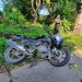 Muere motociclista al chocar contra árbol en San Miguel