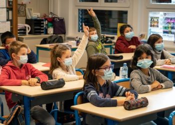 Francia: en medio del confinamiento 12,000 niños retoman las clases