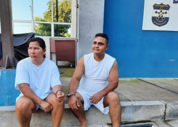 Capturan en Olocuilta a pareja cuando recibía $500 de extorsión
