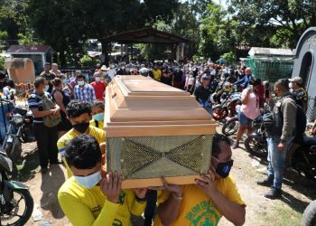 Realizan actos fúnebres de socorrista que murió tras atender accidente en Santa Tecla