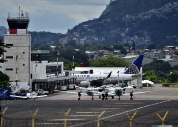 Honduras prohíbe ingreso de ciudadanos residentes y turistas desde Reino Unido y Sudáfrica por nueva cepa de COVID-19