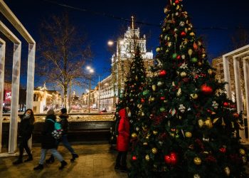 ¿Por qué se coloca el árbol navideño el 8 de diciembre y qué consejos seguir para decorarlo?