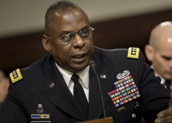 Joe Biden elige a un exgeneral afroestadounidense para dirigir el Pentágono