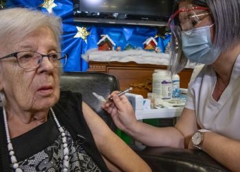 Canadá inició vacunación contra COVID-19