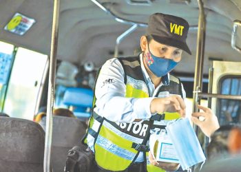 VMT y Salud desarrollaron control sanitario en buses