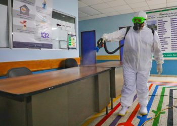 Ministerio de Salud desinfecta hospitales San Rafael y Psiquiátrico