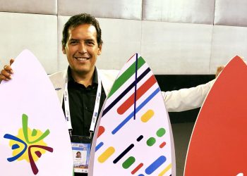 Karín Sierralta, presidente de ALAS: «Es verdad, El Salvador se está convirtiendo en el templo del surf»
