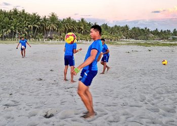 La selección de fútbol playa volvió a los entrenos pensando en el Mundial de Rusia 2021