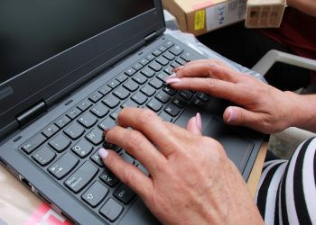 El Salvador invertirá $214.7 millones para reducir brecha digital