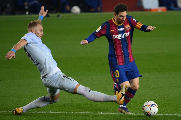 Lionel Messi se hizo de un nuevo record, el Barcelona no pasó  del 2-2 ante el Valencia. Foto/AFP