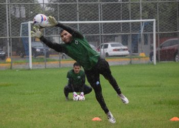 De los Cobos, técnico de la Selecta, descartó a Benji Villalobos para el amistoso ante Estados Unidos