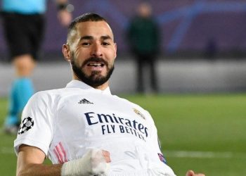 Real Madrid clasifica a octavos de Liga de Campeones gracias a Benzema
