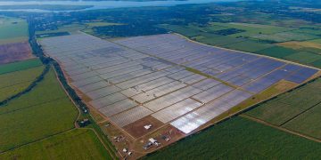 Empresa francesa Neoen SV invierte $133 millones en su segunda planta fotovoltaica en El Salvador