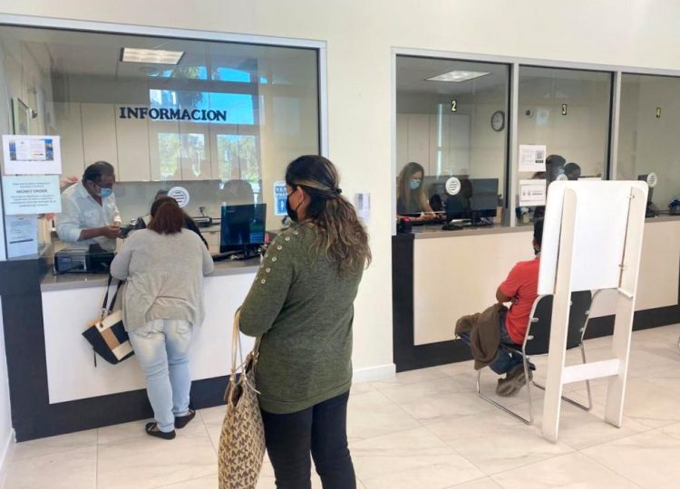 Extensión. Autoridades de cancillería y de Migración llevan a cabo períodos extraordinarios para atender la demanda en Estados Unidos. Foto cortesía.