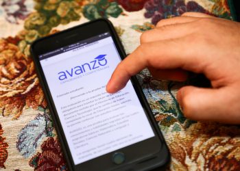 Estudiantes salvadoreños ya pueden consultar sus resultados de AVANZO