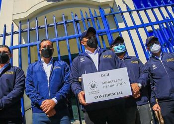 Dos vendedores de frutas y verduras han evadido $7.4 millones en el año en El Salvador