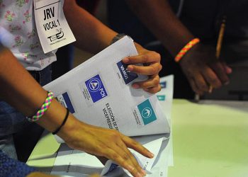 El TSE imprimirá 18 millones de papeletas de votación