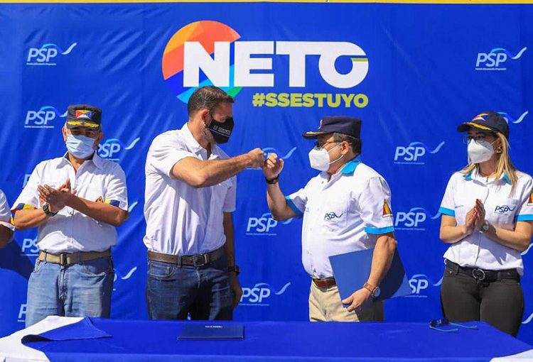 El convenio fue firmado ayer por la mañana en el redondel Masferrer. / FOTO: Cortesía