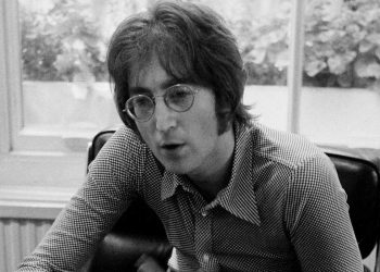 John Lennon: el genio musical que emergió del fuego de una vida llena de conflictos