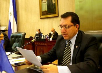 Asamblea lamenta fallecimiento de la madre del diputado Mario Ponce
