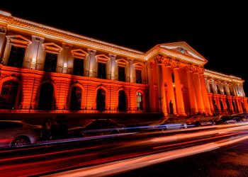 Monumentos de El Salvador se iluminarán de rojo por el Día Mundial de la respuesta al VIH