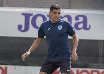Roberto Domínguez sufrió un nuevo revés con su equipo el Bolivar