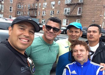 Roberto Hernández, exjugador de fútbol: ‹Los técnicos en El Salvador se juegan la vida en cada partido›