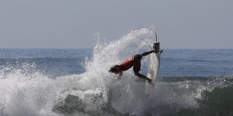 Lucca Messinas, de Perú es uno de los surfistas inscritos Foto: Diario El Salvador.