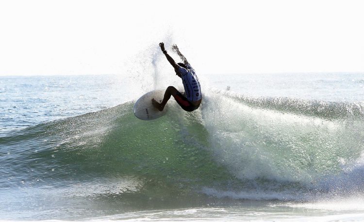 El surf volverá a la costa salvadoreña en octubre próximo. Foto: Diario El Salvador.