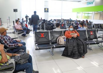 Aeropuerto de El Salvador redobla protocolos de bioseguridad en festividades navideñas y de fin de año