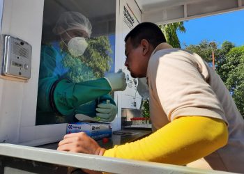 Realizan pruebas de COVID-19 en Comacarán