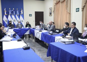 Comisión Especial de Antejuicio emite dictamen para desafuero de Arriaza Chicas