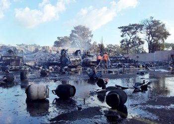 FOTOS / Impactante momento se vivió en incendio de planta de gas en Soyapango