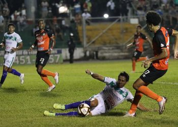 Águila no pierde con Corti: le empató de visita al Sonsonate